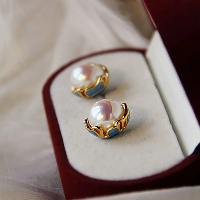 

Chinese Fashion Real Pearl Earrings for Women High-end Versatile Stud Earrings Retro Enamel Jewelry Accessories