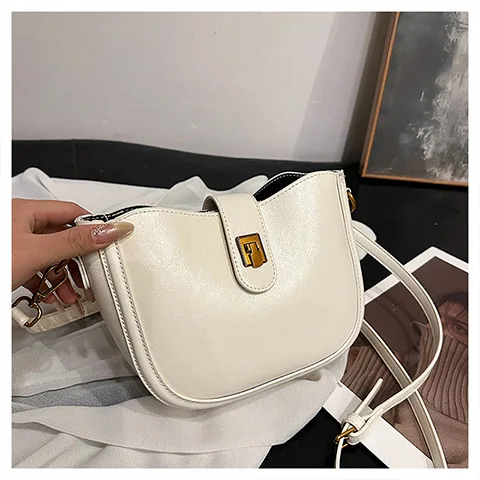 

Осень-зима 2025 года, винтажная сумка-мешок в корейском стиле, кошелек на плечо для женщин, нишевая сумка через плечо, ретро-сумка, минималистичная сумка на ремне