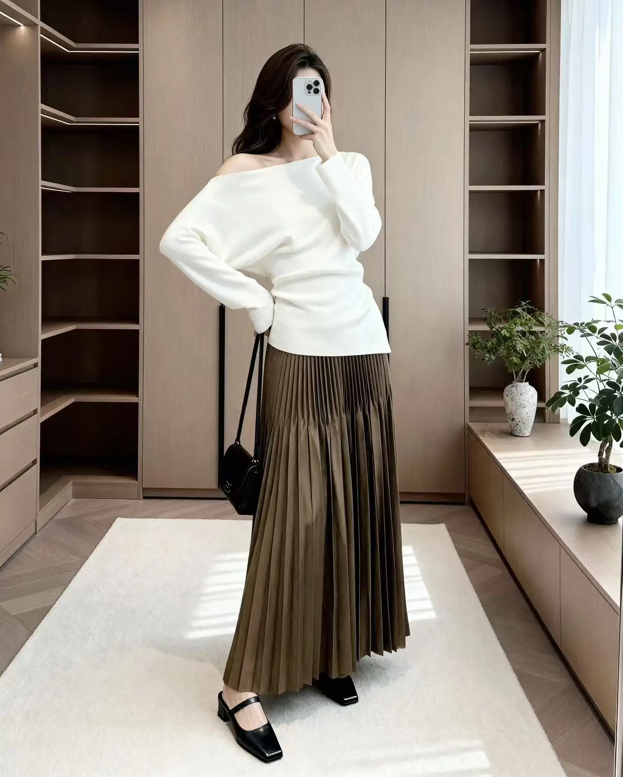 

Miyake Folds 2025 Autumn and Winter New Solid-colour Bustier Temperament Leisure Fashion Elegant Loose Commuter Skirt Female