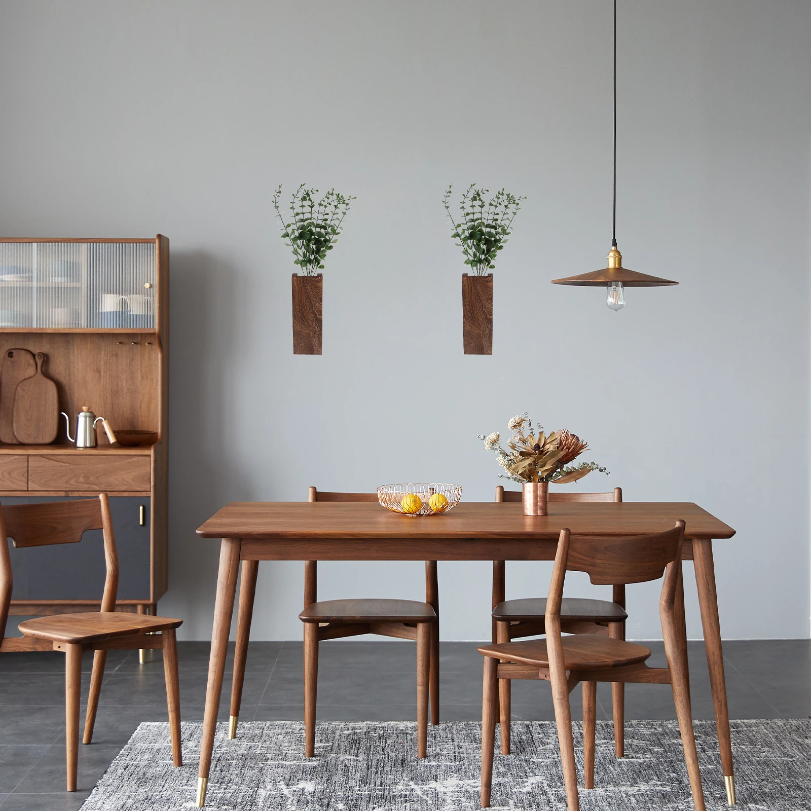 

2pcs Artificial Green Plants Faux Eucalyptus Leaf PP Hanging Vases Wall Mountable Wood Material Home Decor