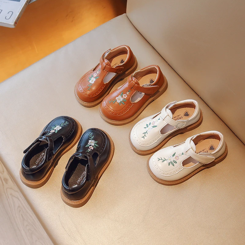 Embroidered Girls Leather Shoes with Anti Slip Soft Sole Outdoor Spring Autumn PU Girls Casual Leather Shoes Sandalias De Mujer