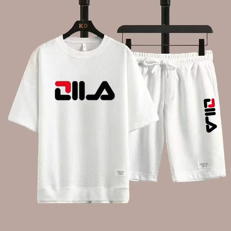 تي شيرت وسروال قصير الأكمام للرجال صيفي جديد يسمح بمرور الهواء لعام 2025 طقم مكون من قطعتين ، بدلة رجالية غير رسمية للشاطئ في الهواء الطلق