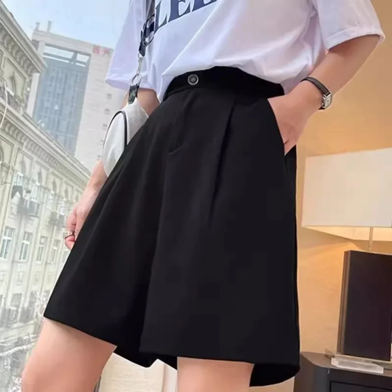 Women's Spring High-waisted Slimming A- line Black Shorts 2024 Casual 5-piece Pants Korean Style