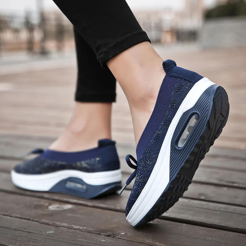 Sneakers Female Flat Soft Comfortable Fashion Lightweight Pumps Shoes Joker Slip-on Super Light Casual Vulcanize Woman Red