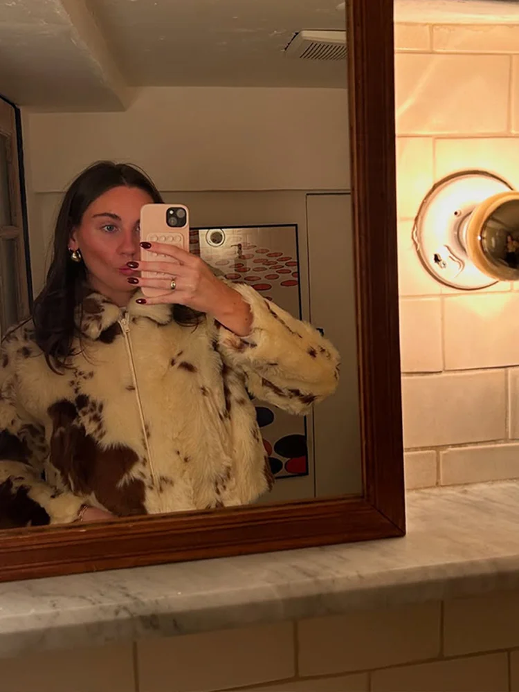 

Женское пальто контрастного искусственного меха, 2025 г., женское пальто на молнии с лацканами и длинными рукавами, винтажное осеннее утепленное пальто с карманами, теплая женская верхняя одежда