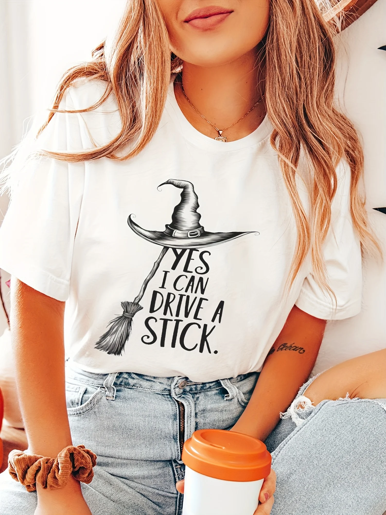 

2025 Summer New Women's Clothing Witch Graphic Print Women's T-Shirt Comfortable Fit Halloween Theme Casual Wear