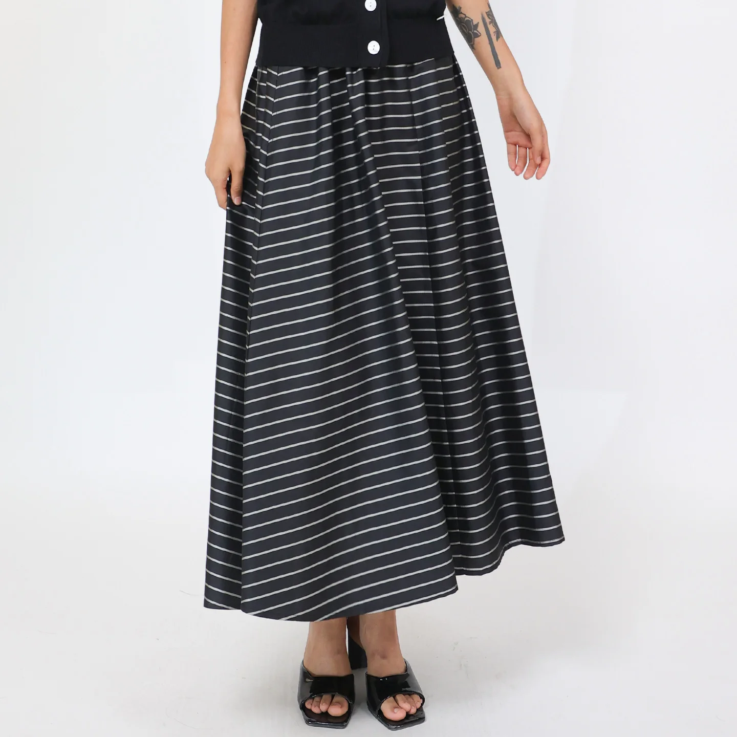 

Шелковая юбка из чистого шелка Song Jin с черными полосками, высокая талия, А-силуэт, повседневный стиль, для работы и отдыха, женская