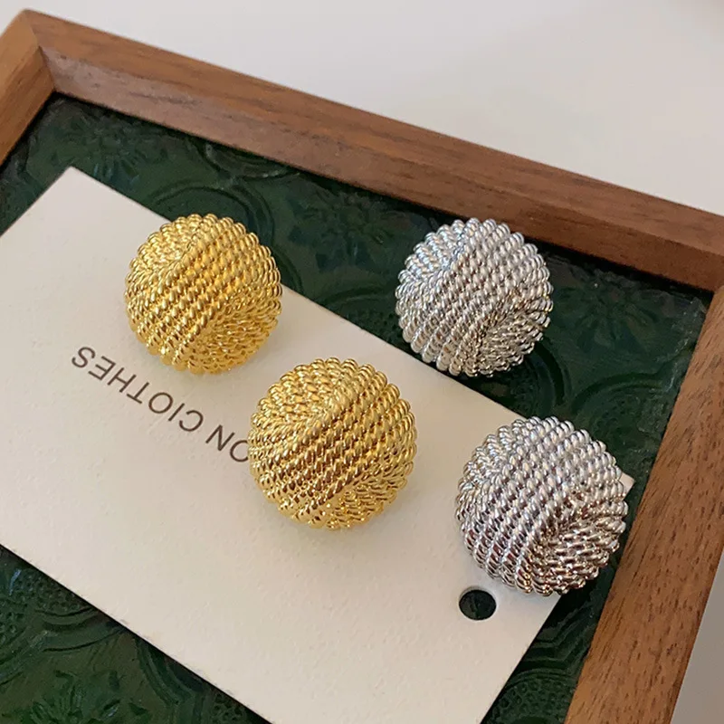 

Kshmir Europe and America New Trend Metal Textured Geometric Round Stud Earrings for Women DailyJewelry Accessories