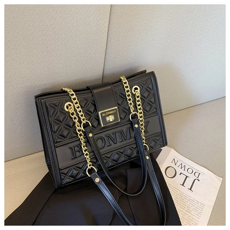 

Retro and Elegant Style！Trendy 2025 Quilted Chain Tote - Women's Large Capacity, Versatile, Shoulder/Underarm, Fashionable