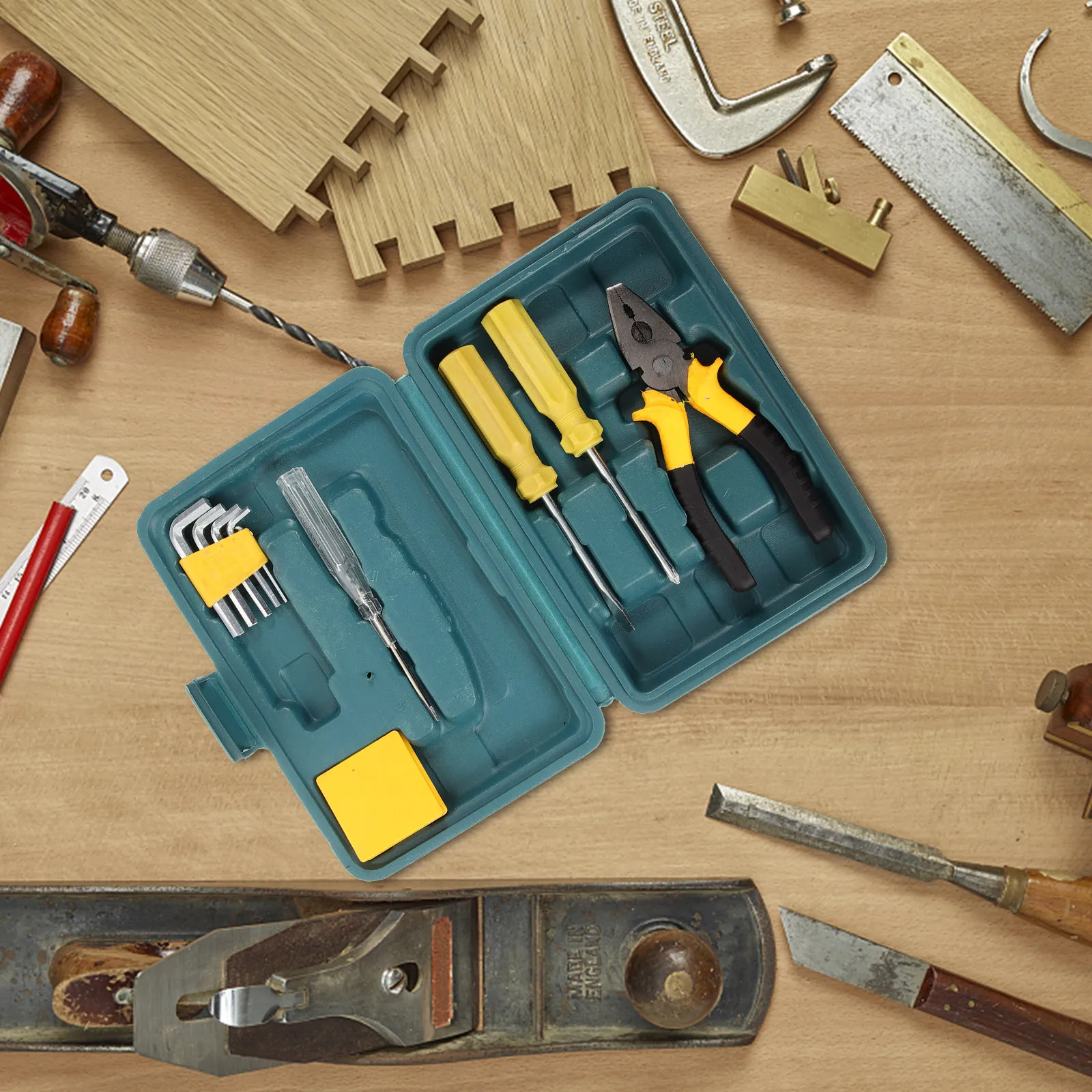 

11Pcs Screwdriver Repair Kit Metal Handle Precision Tool Set Hex Wrench Pliers Manual Saw Tape Measure Car Maintenance Tools