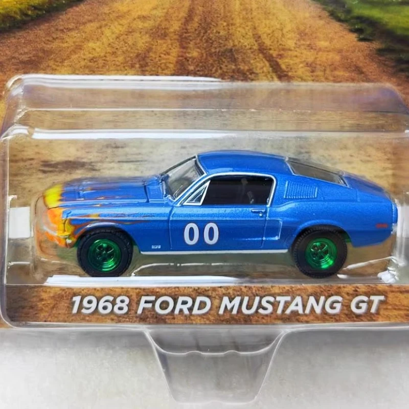 

Green Light 1:64 1968 Mustang GT Fastback Racing Car #00 Green Machine Original Packaging Wall Hanging Gift for Friends