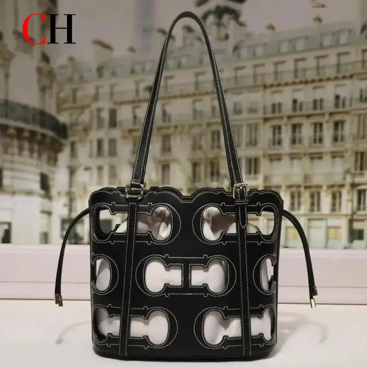 

Exquisite High-End Brand Fashionable Hollow Design Women's Shoulder Bag Large Capacity Simple Solid Color Women's Shoulder Bag