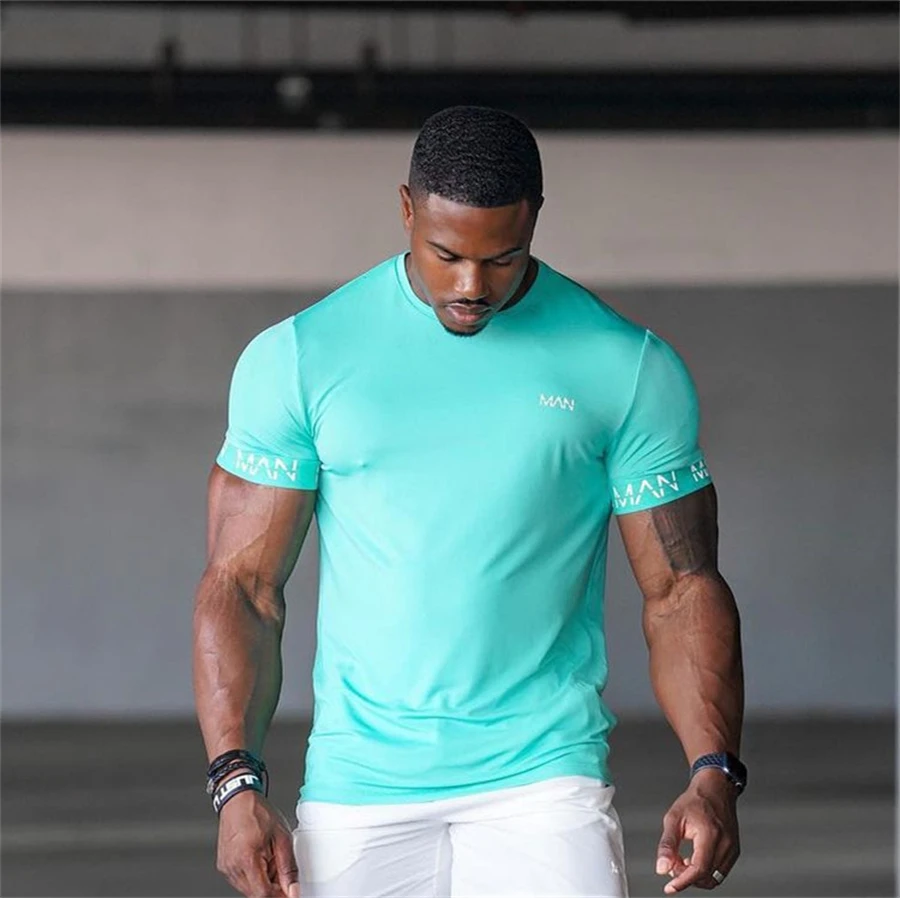 2024 New Men\'s Short-sleeved Gyms Fitness T-shirt Summer Running Fitness Top Streetwear Comfortable Sports T-shirt clothing