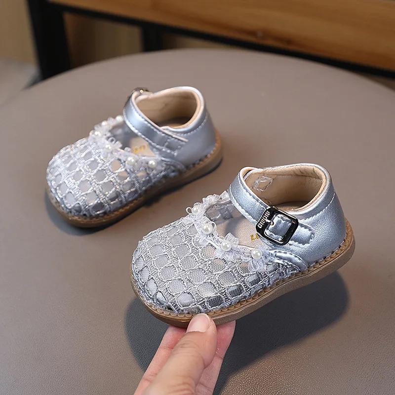 Fashion Girls' Shoes 2026 Summer New Kids Sandals Simple Versatile Girls' Mesh Casual Shoe Comfort Non Slip Child Beach Shoes