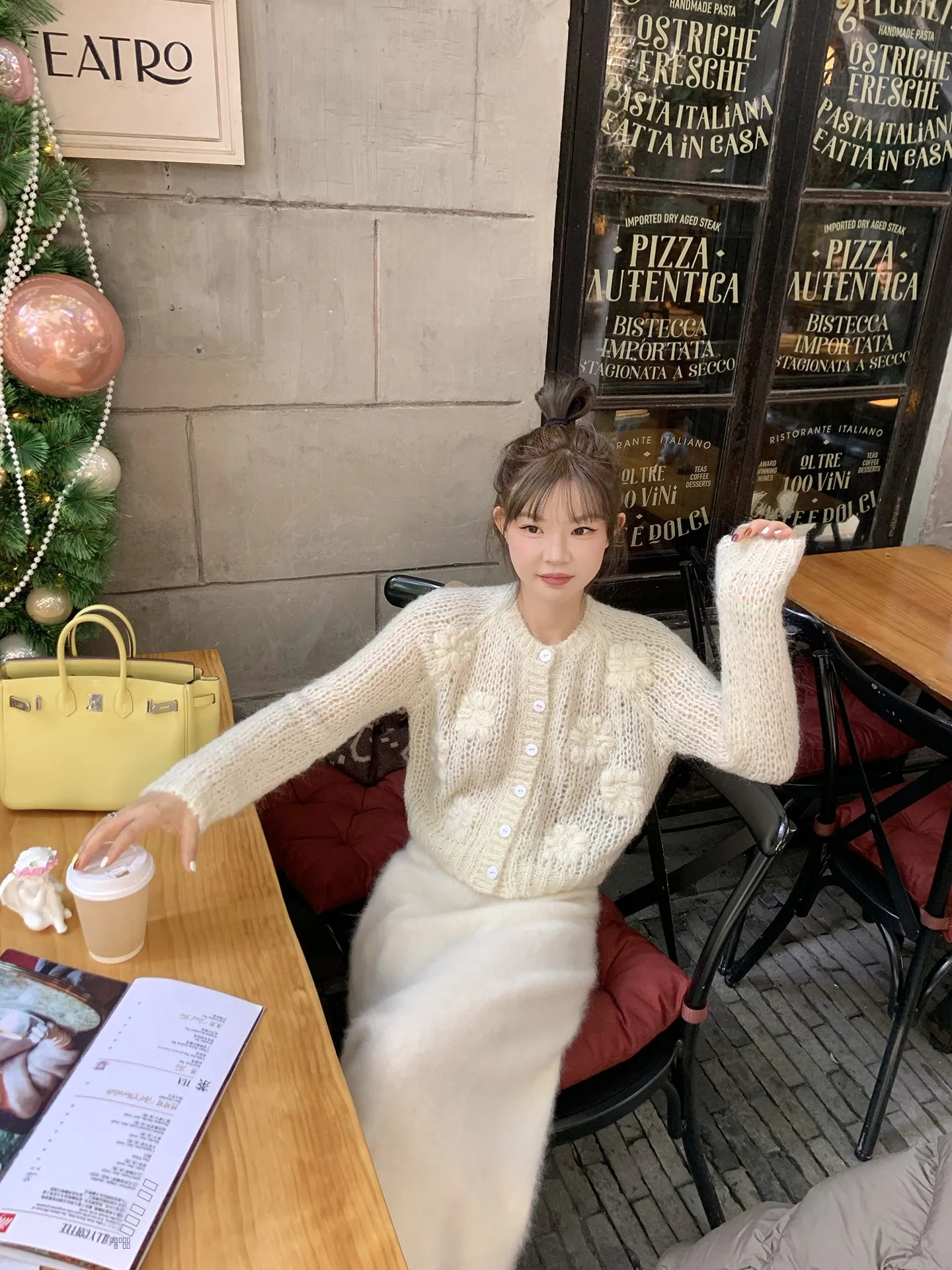 

Винтажный вязаный свитер CheerioBan ручной работы из кашемира с вышивкой, мягкий, с цветочным узором, подходит для путешествий, прогулок и дома