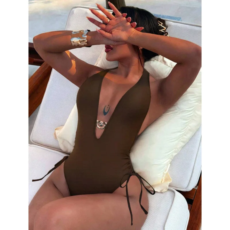 

V-Neck One-Piece Swimsuit Low Waist Short Pants Female Swimwear Cross-Border Seamless Low Waist Design Spring 2026 Collection