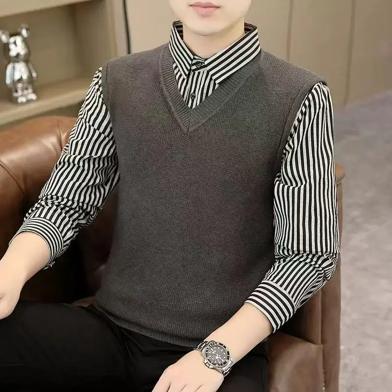

Новая мужская рубашка-поло с длинным рукавом, осенняя, имитация двухслойности, минималистичный отложной воротник, в полоску, контрастные цвета, повседневная, приталенная, на каждый день, 2026