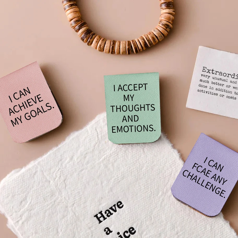 1 قطعة إشارة مرجعية للاسم مع المثل ، إشارة مرجعية مخصصة من الجلد ، إشارة مرجعية مغناطيسية مخصصة ، هدية عيد ميلاد لمحبي الكتاب #2