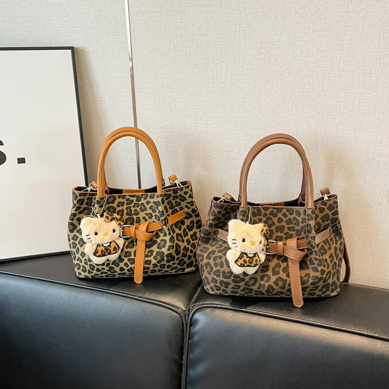 

2026 winter new retro and fashionable bucket bag casual bag personalized shoulder cross-body bag for women