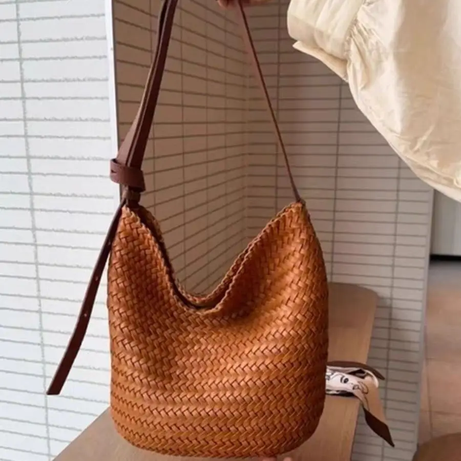 

PU Leather Weaving Bucket Shoulder Bags for Women Brown Beach Bag Purse Female Trendy Cute PU Handbag