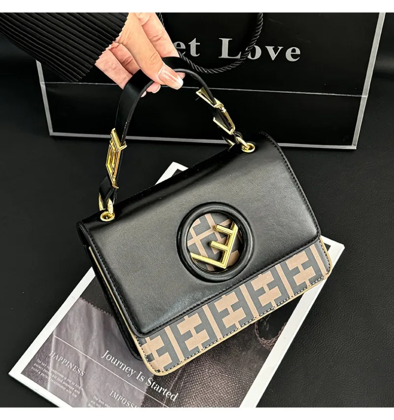 

‌ 2025 Новая сумка через плечо с тиснением — через плечо/ручная французская сумочка, мини-сумка из искусственной кожи