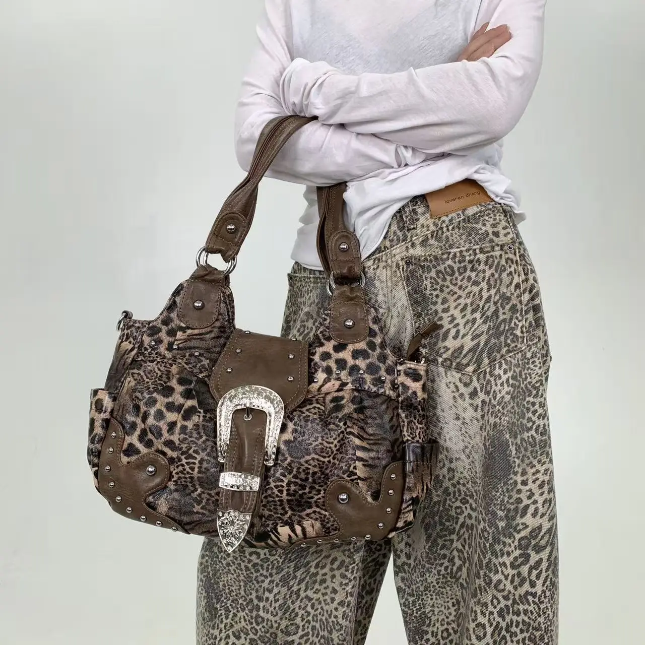 

Y2K street personality spicy girl leopard print patchwork tote bag with multiple pockets and rivets retro crossbody handbag