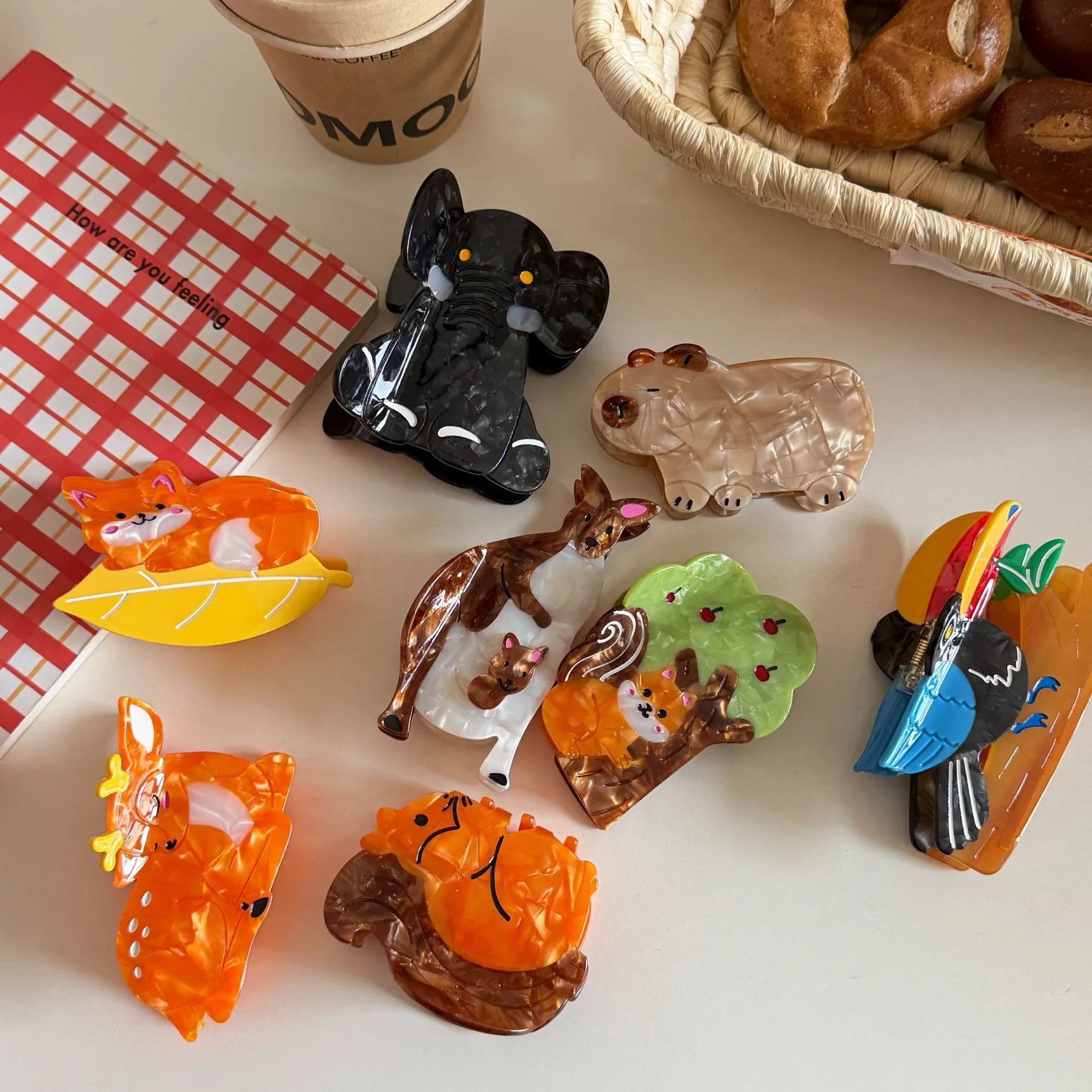 Korean Style Acetate Hair Claw Clips Animal Shape Squirrel Woodpecker Kangaroo Hair Clamps for Thick Hair Fashion Hairpins Women