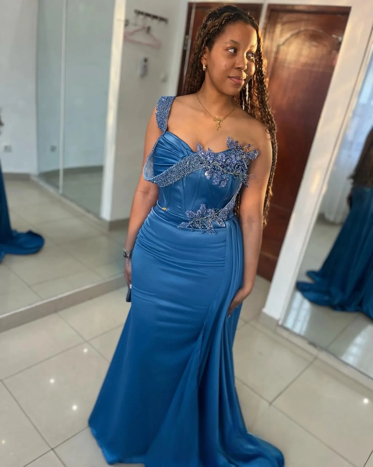 

Chic Size Blue Mermaid Illusion Mother Of Bride Dresses Pearls One Shoulder Satin Evening Party Mama's Dress Vintage Birthday W