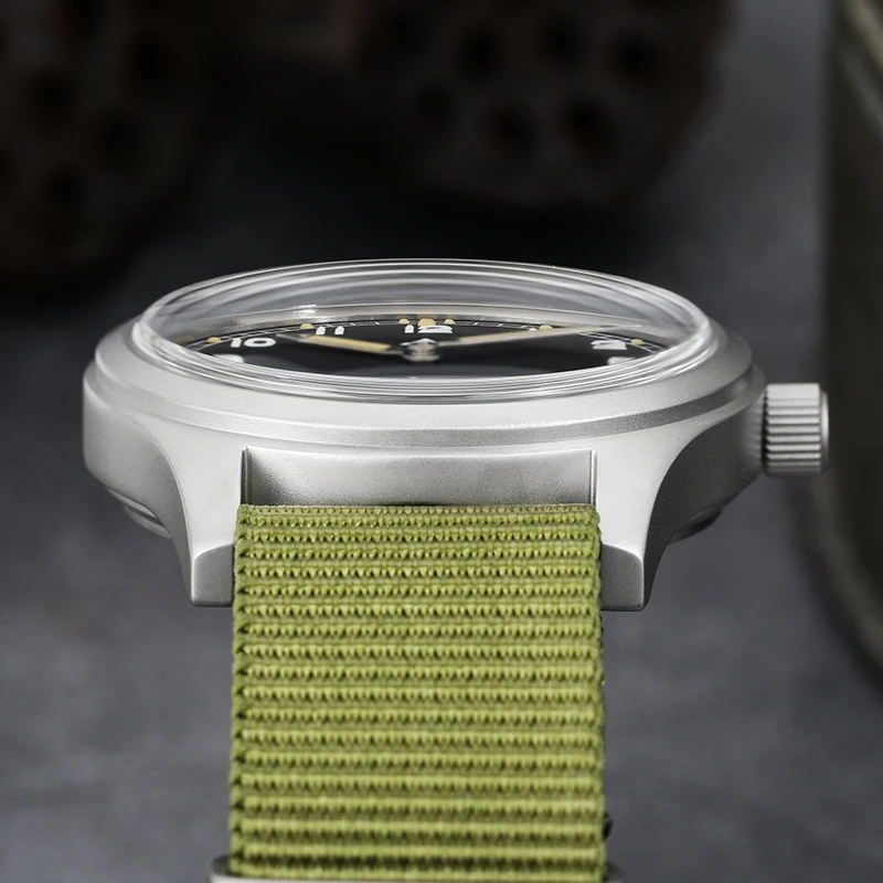 Militado D12 Retro Quartz Watch Men VD78 Movement Domed Sapphire Crystal Wristwatch 100m Waterproof Luminous 36mm Watches