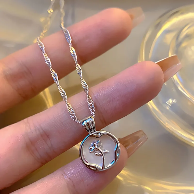 

French round rose necklace, alloy drip glaze, retro design, palace light luxury and elegant necklace