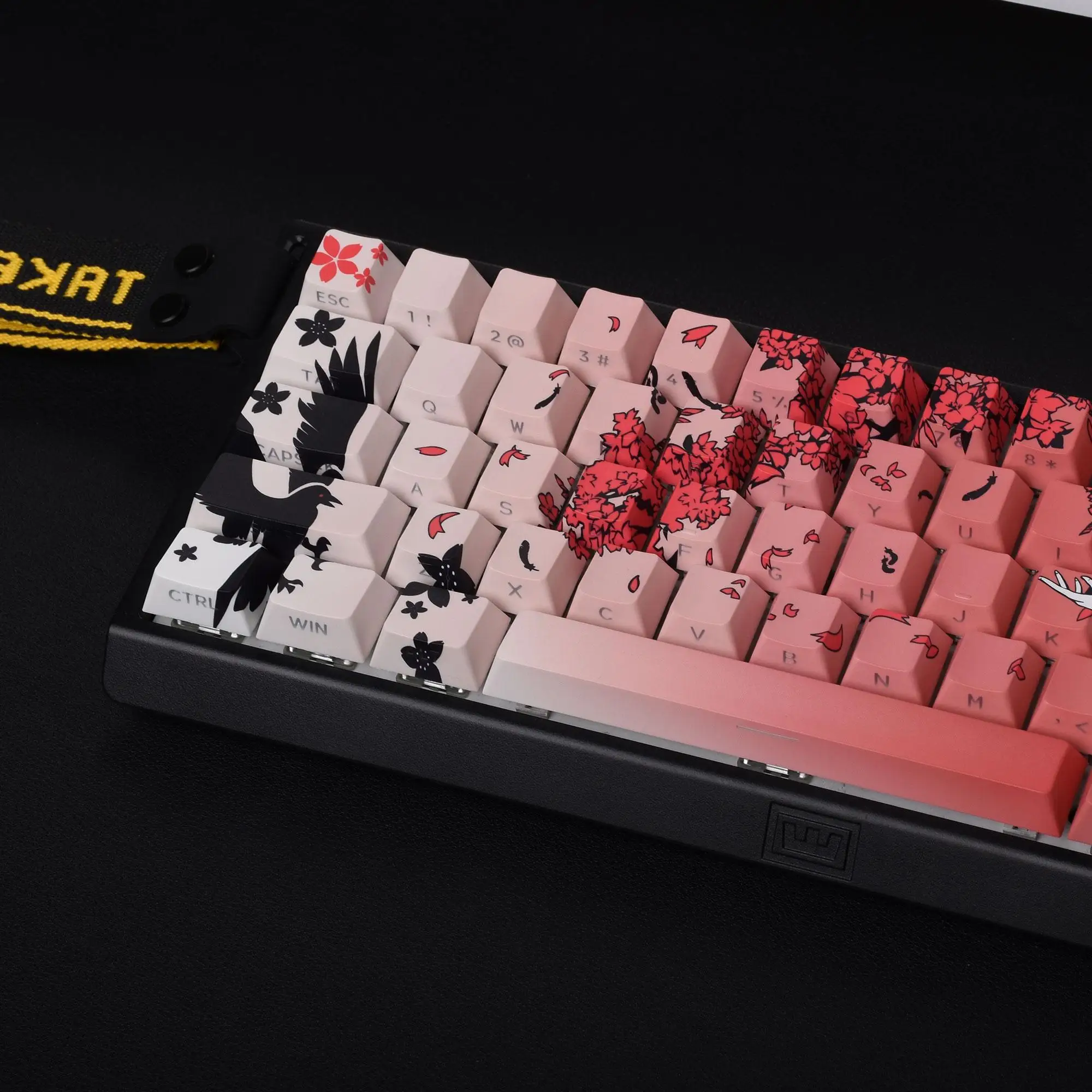 Imagem -03 - Teclas Raven Sakura Brilho Através do Perfil Cereja Keycap Pbt Keycap Corante-sub Cereja mx Interruptores para Teclado Mecânico Gamer 130 +