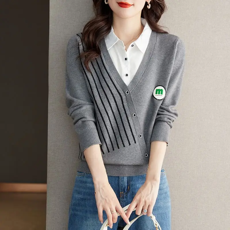 Elegant Two-Piece Top with Chic Age-Reducing Shirt Collar and Knit Base Layer