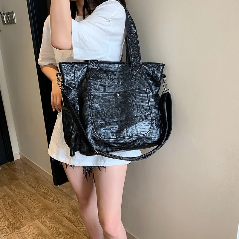 big bag female senior sense large capacity crocodile print soft leather network red with same commuting shoulder crossbody bag