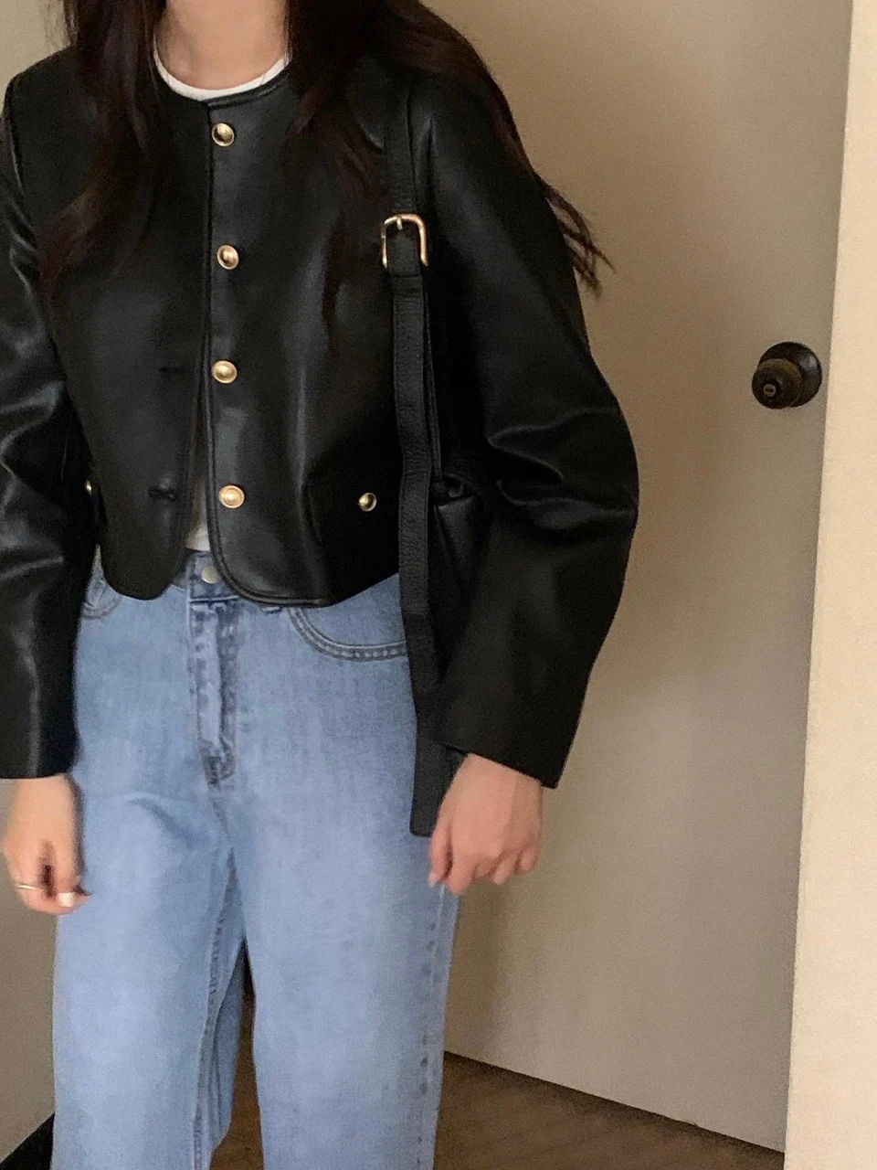 เสื้อโค้ทหนังทรงหลวมสไตล์วินเทจทรงกลม Ne Metal Single Button Loose Long Sve ort Jaet เสื้อผ้าแฟชั่นฤดูใบไม้ร่วงของผู้หญิง