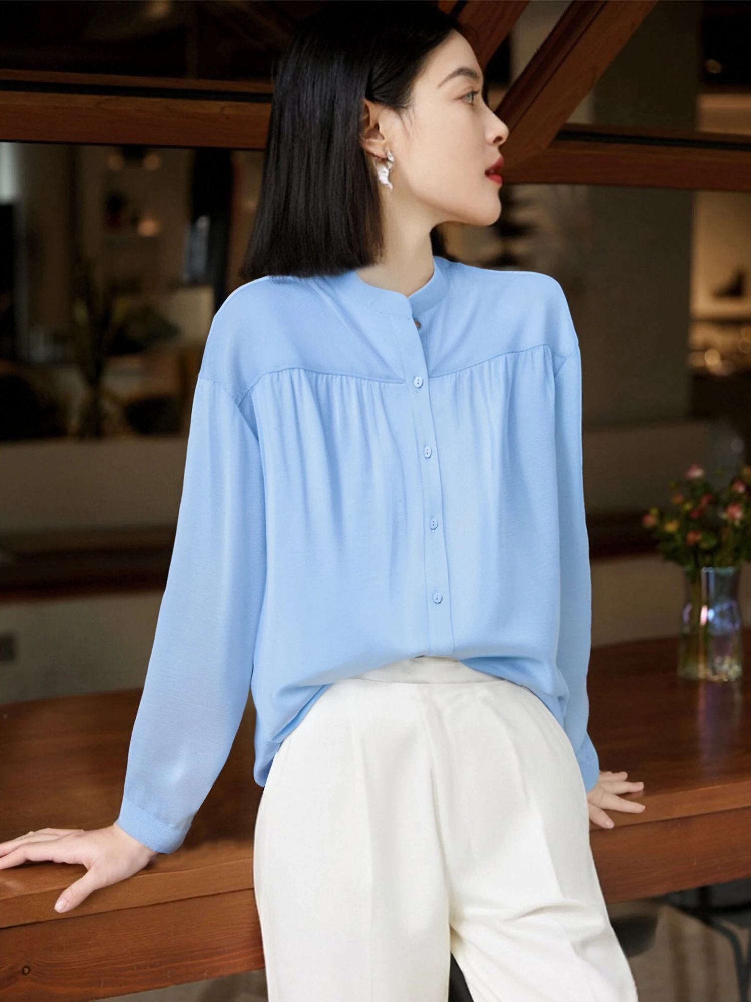 

Женская блузка из ацетатной ткани свободного кроя с воротником-стойкой, сборчатым дизайном, удобная, повседневная, с длинным рукавом, защита от УФ-излучения, стандартная толщина.