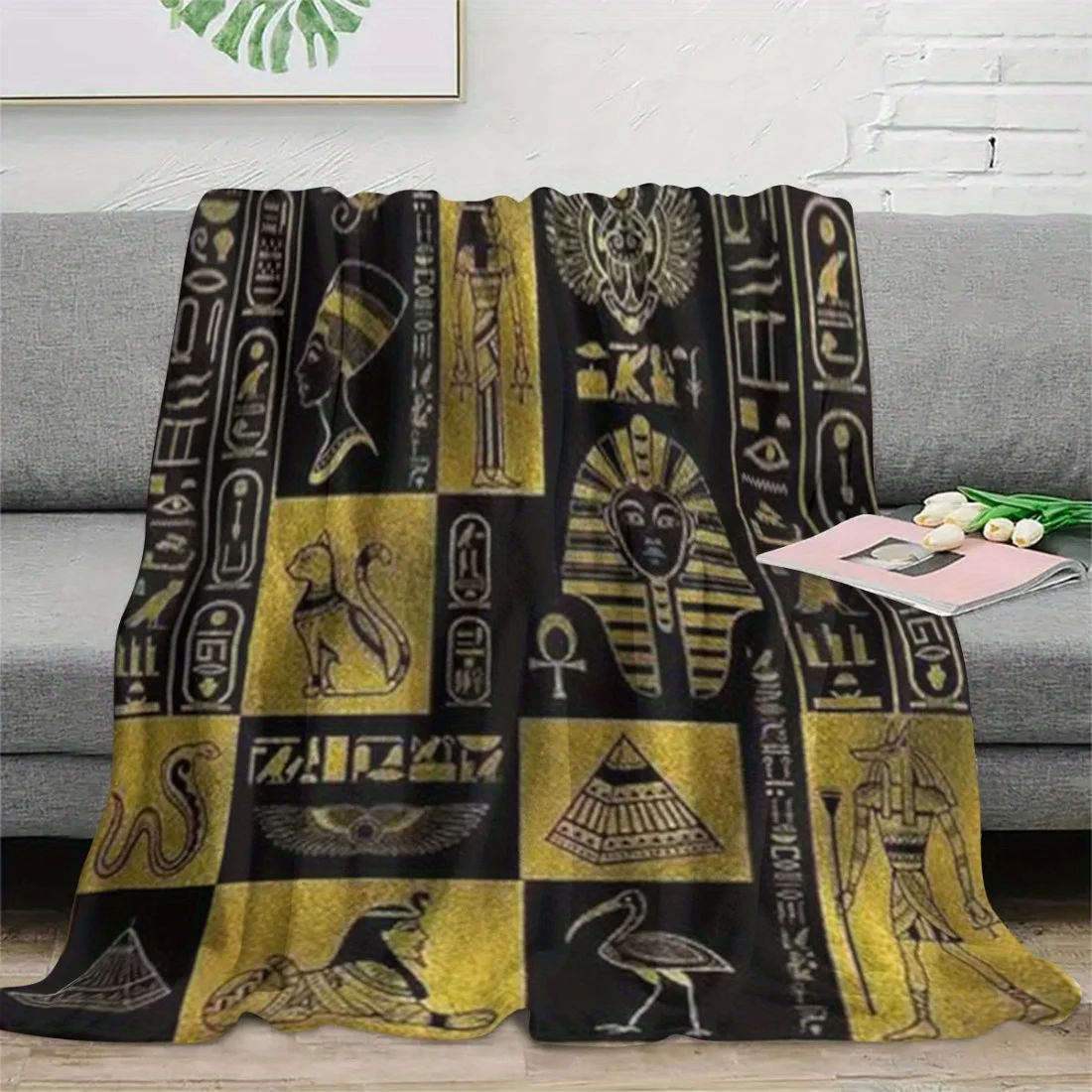1pc Golden Ancient Egyptian Flannel Blanket, Artifact-Inspired Small Throw Blanket, All-Season Bed Blanket, Holiday Gift Blanket
