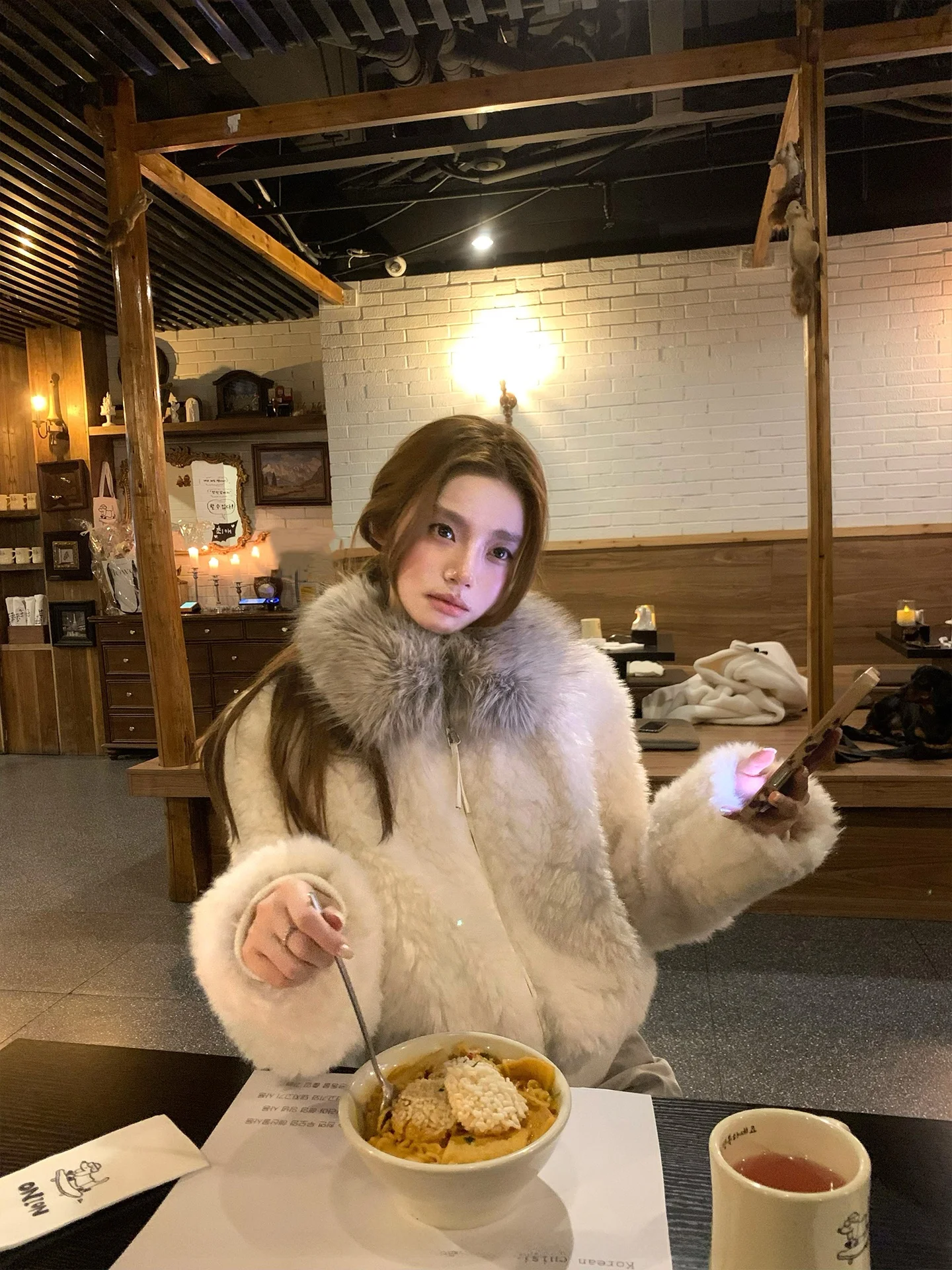 

Корейская куртка Circle Cooky Snow Domain из хлопка с воротником из овечьего бархата, белая, в стиле Sweet Casual Lazy Madison, с декоративными вставками