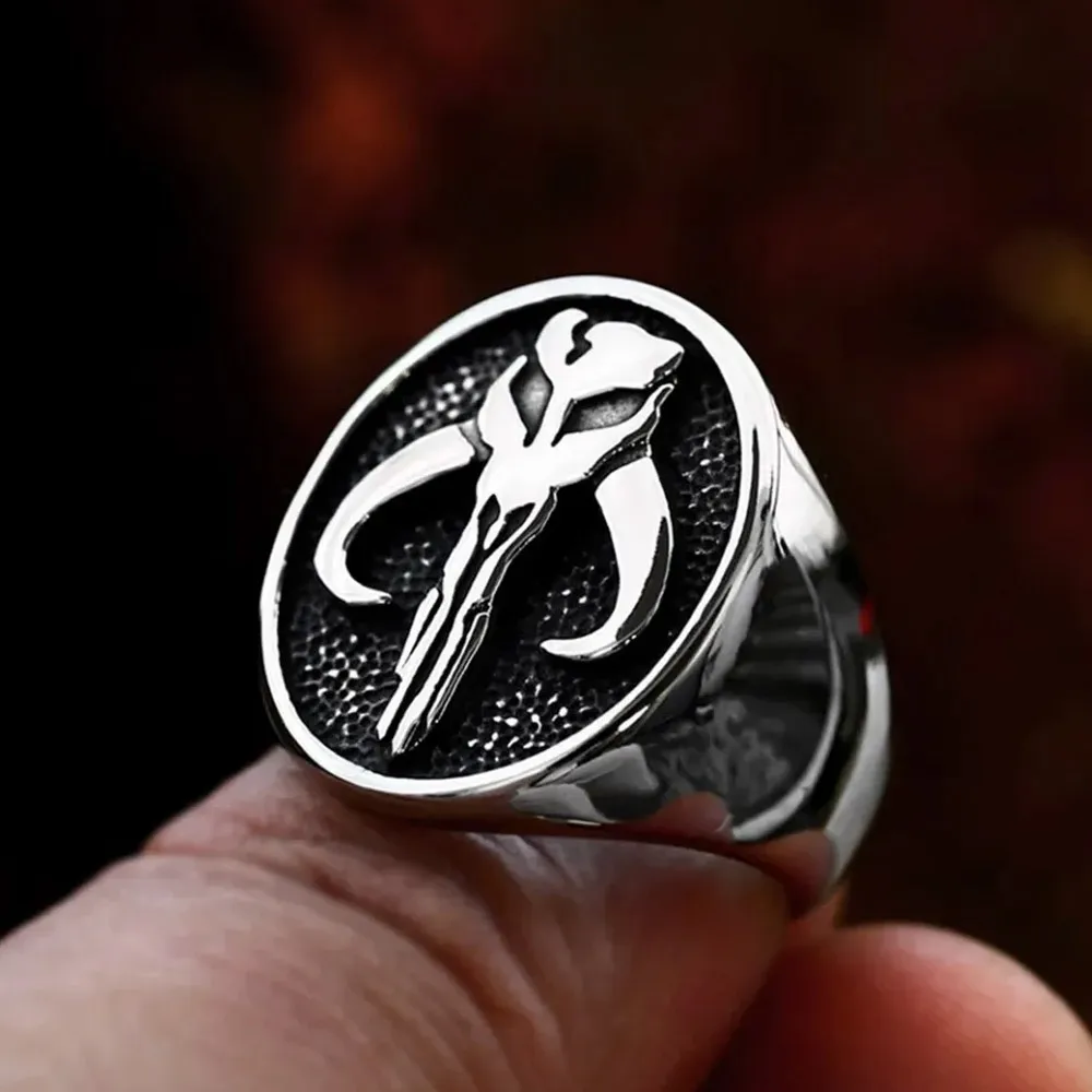 Solid Polished Stainless Steel Mandalorian Alien Skull Ring Retro Gothic Punk Style Party Wear Fashion Jewelry Present For  Men