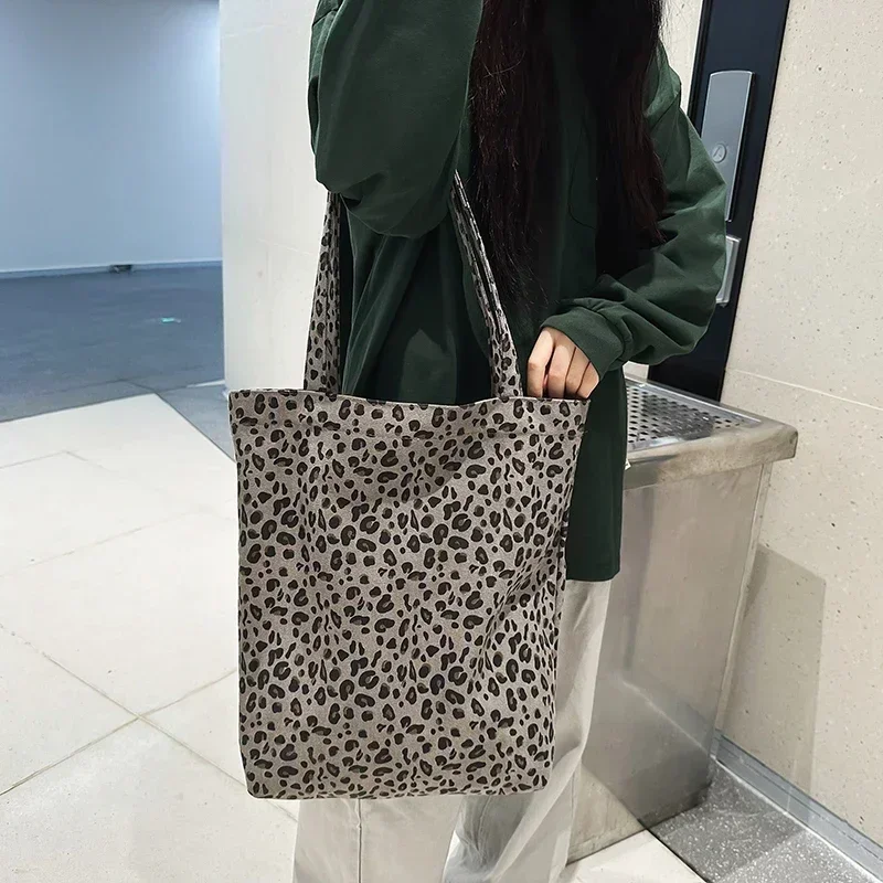 Bolsos de hombro con estampado de leopardo de lona para mujer, bolsos de mano de gran capacidad con bolsillo Interior versátil con cremallera para ir al trabajo, 2024