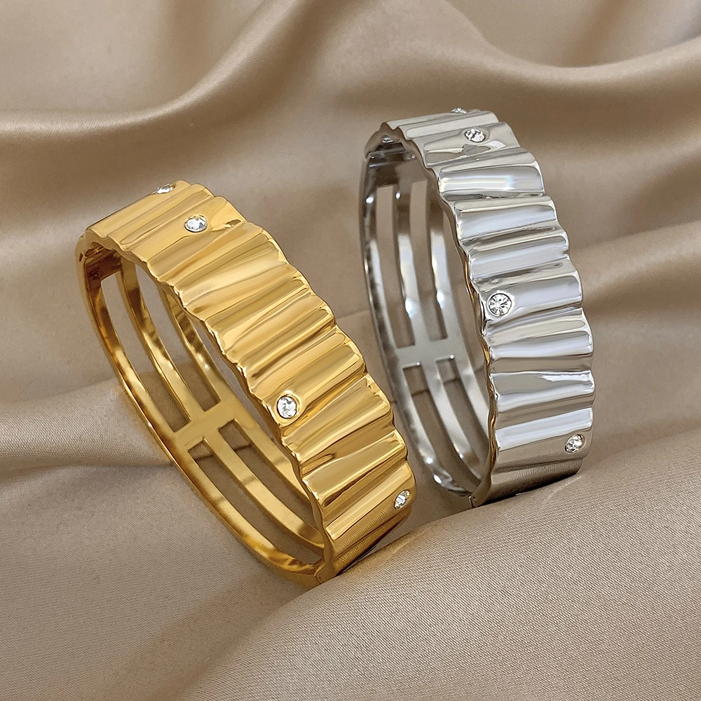 

Freetry Glossy Irregular Wave Stainless Steel Bangle Bracelet Women Punk Geometry Spring Buckle Wide Bracelet Waterproof Jewelry
