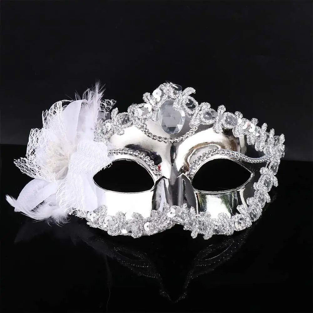 Accessoire fournitures de fête de bal méchant blague Halloween décoration demi-visage masque Halloween masque mascarade masque lumineux
