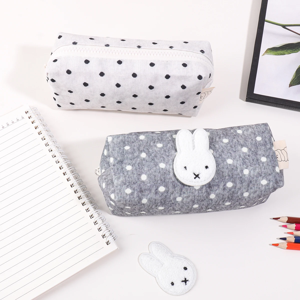 Fashion Polka Dot Pencil Case, Portable Single-layer Stationery Bag for Student Desk Storage and School Supplies