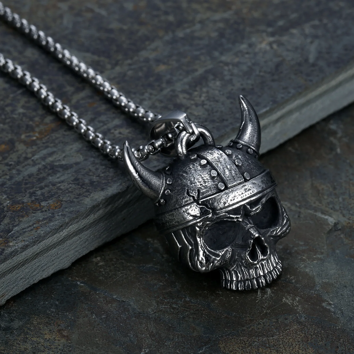Retro Gothic Ram Horns Skull Demon Bell Pendant Motorcycle Bell Necklace Men\'s Biker Exorcist Amulet Lucky Jewelry