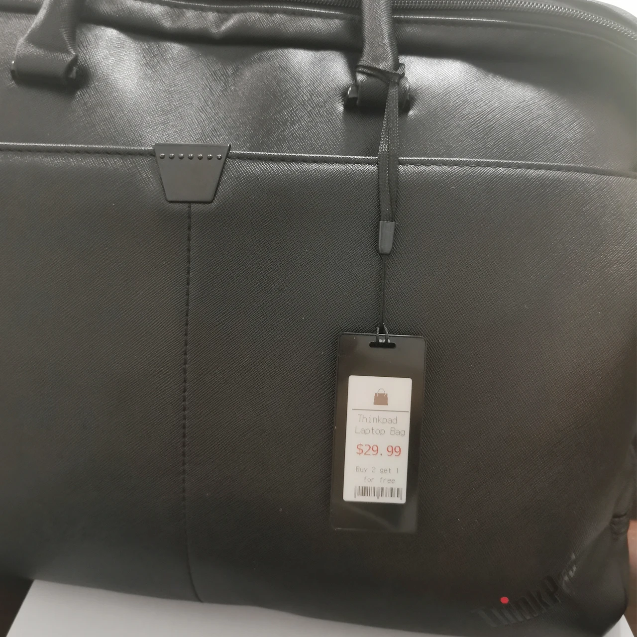 

New Design 2.4Ghz Wireless Control 2.13 Inch ESL Price Tag for Cloth Shops ESL Label for Bag Shops