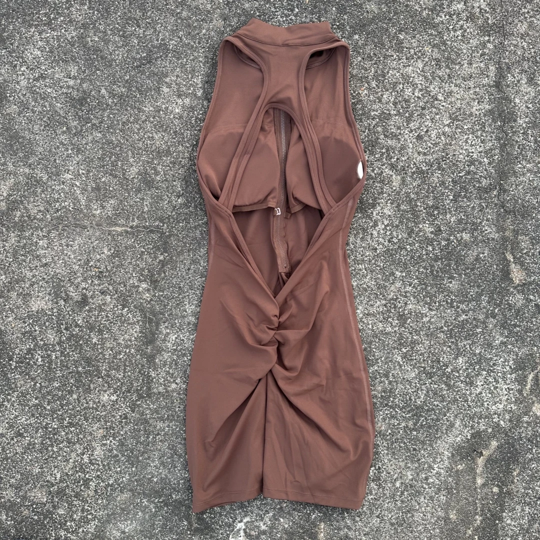 المرأة ضيق Scrunch الظهر الخصر أضعاف Playsuits اليوغا بذلة مجموعة قصيرة سستة الصالة الرياضية ملابس اللياقة البدنية قطعة واحدة الرياضة البدلة تجريب