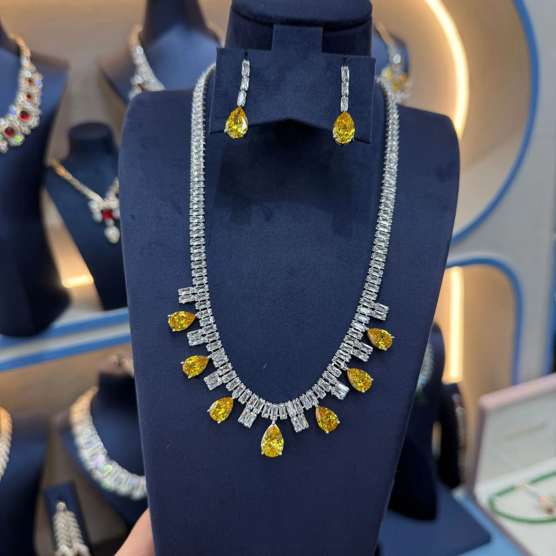 light-luxury-style-hip-hop-trendy-women's-pendant-necklace-fashionable-best-selling-colorful-zircon-necklace-can-be-stacked-an