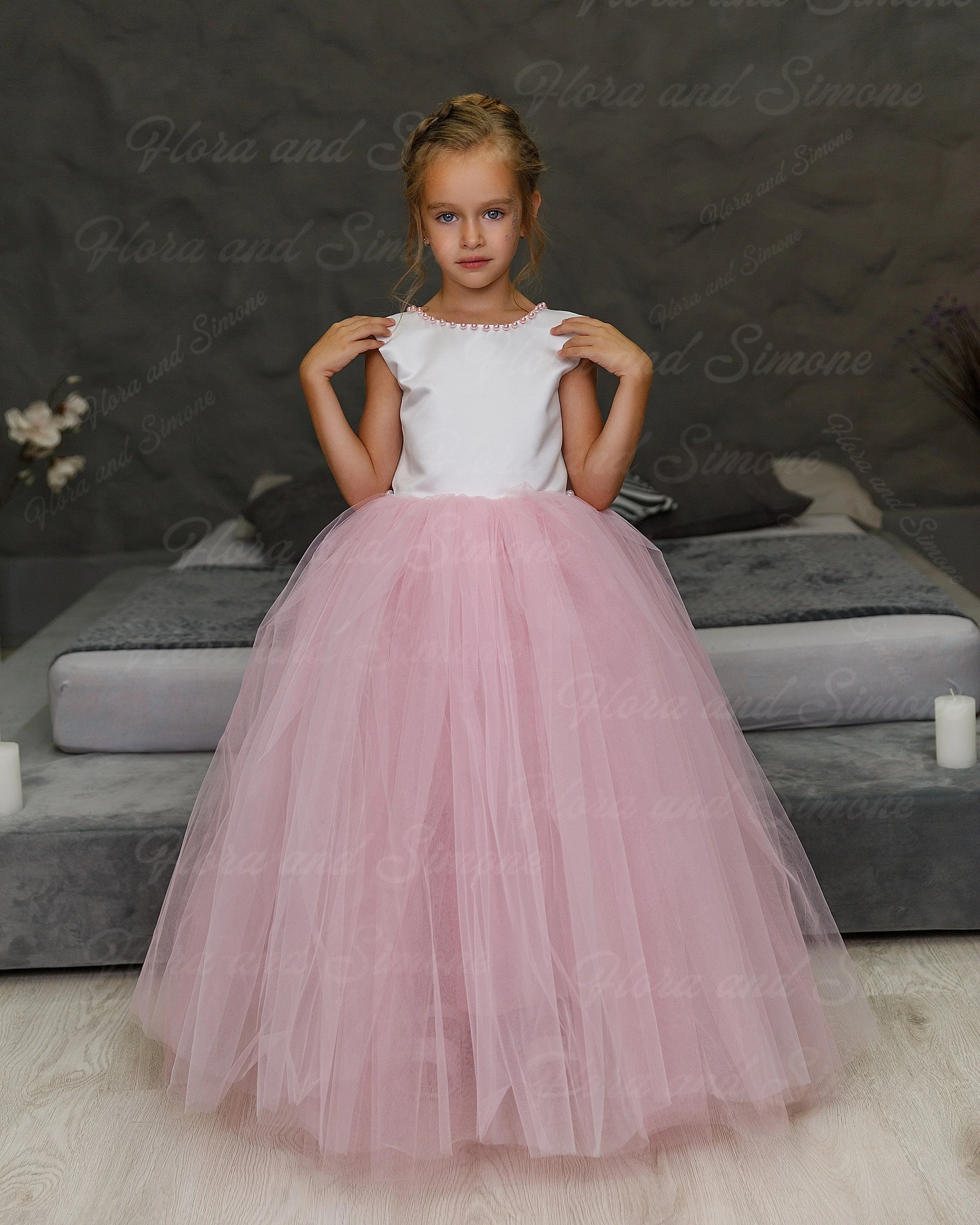 

Customized Beading Elegant Chiffon Sleeveless tail Flower Girl Dress for Wedding Ceremonies First Communion Holiday Celebrations