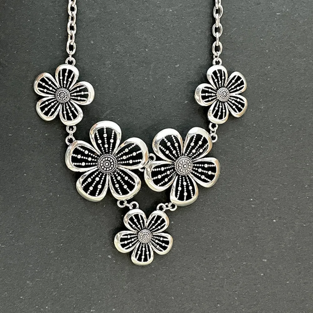 Korean Hollow Bohemian Flowers Necklace Charm Adjustable Boho Ethnic Necklace Decor Accessories Sweater Chain Party