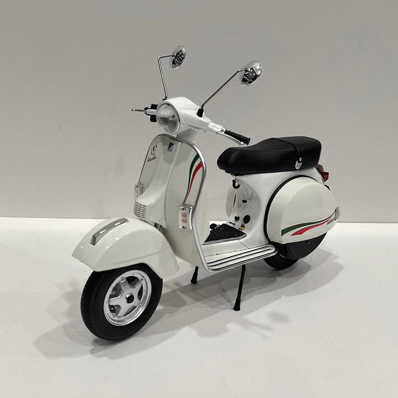 Diecast 1/10 Scale VESPA PX150 Motorbike Alloy Motorcycle Model Toys Simulation Collectible