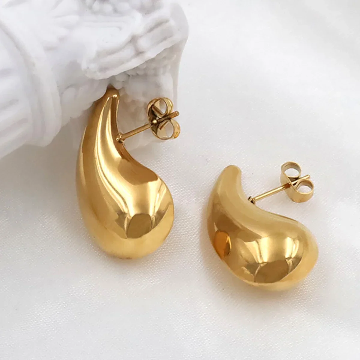 Vintage Gold Plated Chunky Dome Drop Earrings for Women Glossy Stainless Steel Thick Teardrop Earrings Dupes Lightweight Hoops